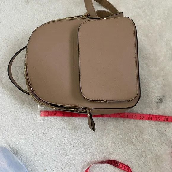 Cute classy backpack - Picture 7 of 11